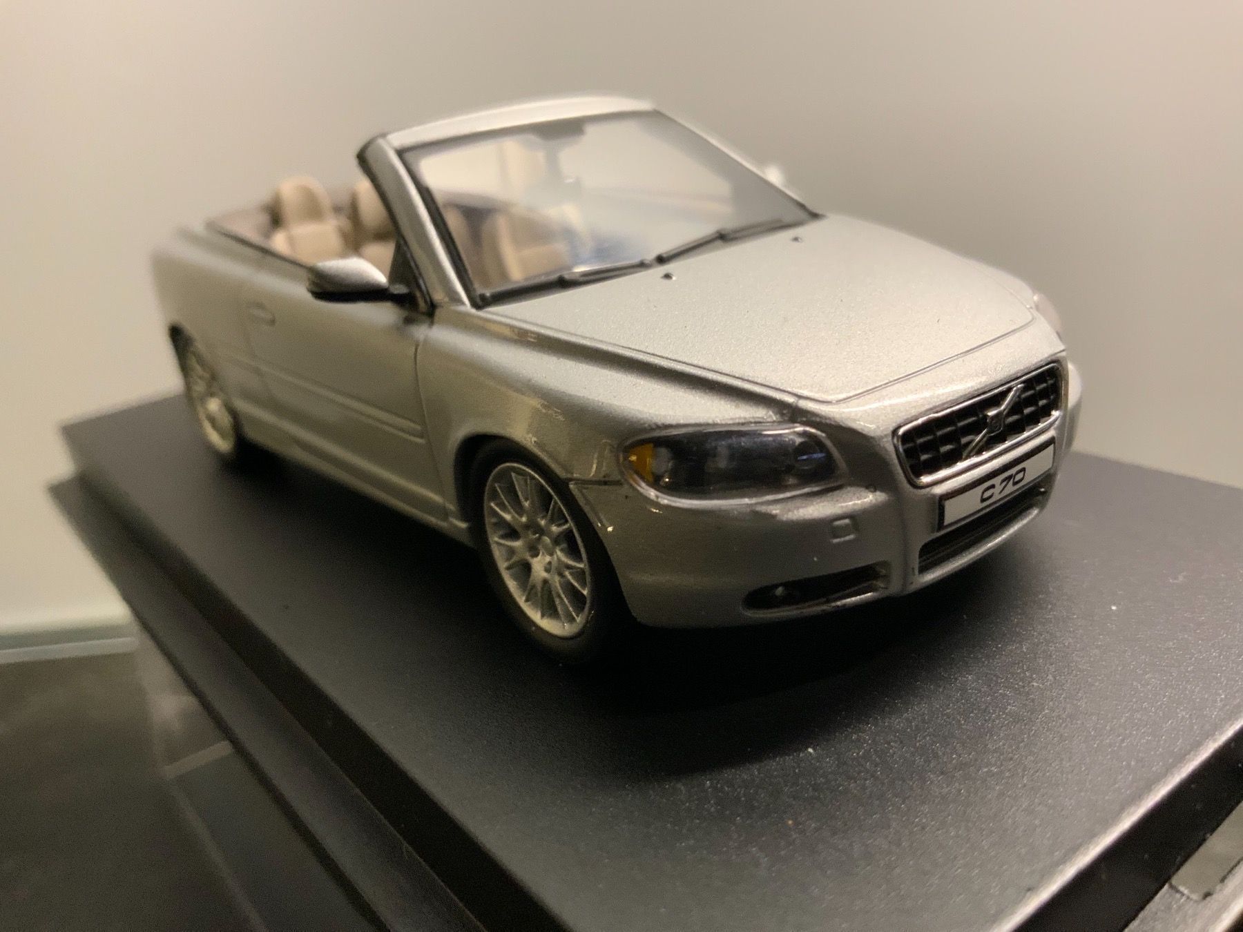 Volvo Modellini d'auto: VOLVO C70 im Massstab 1:43 – Nuovo e nell'imballaggio originale da Erlenbach im Simmental venduto da Model_box 7