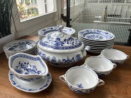 Hutschenreuther Porzellan Service Blau Weiss Zwiebelmuster