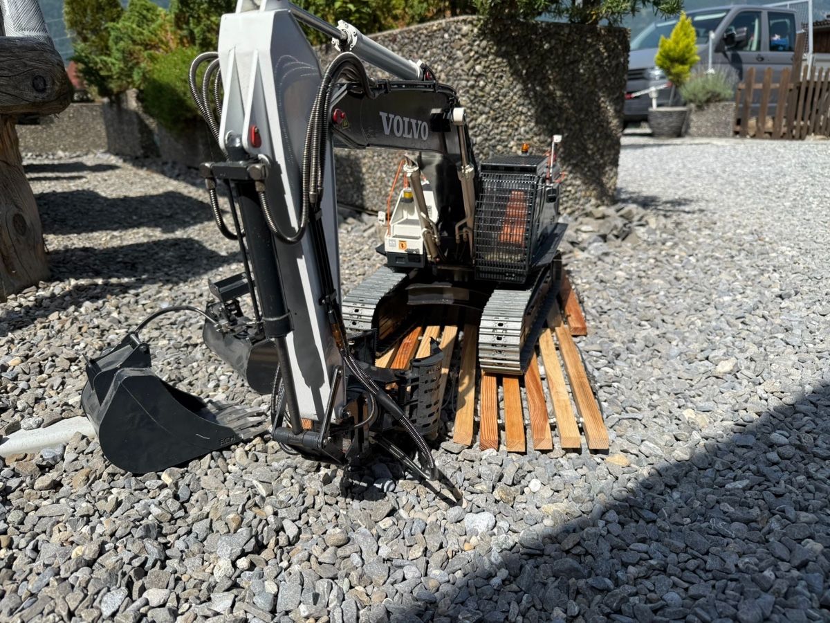 Modellismo RC: RC Bagger  Hydraulisch Egli – Usato da Altdorf UR venduto da modellbau-widmer 1