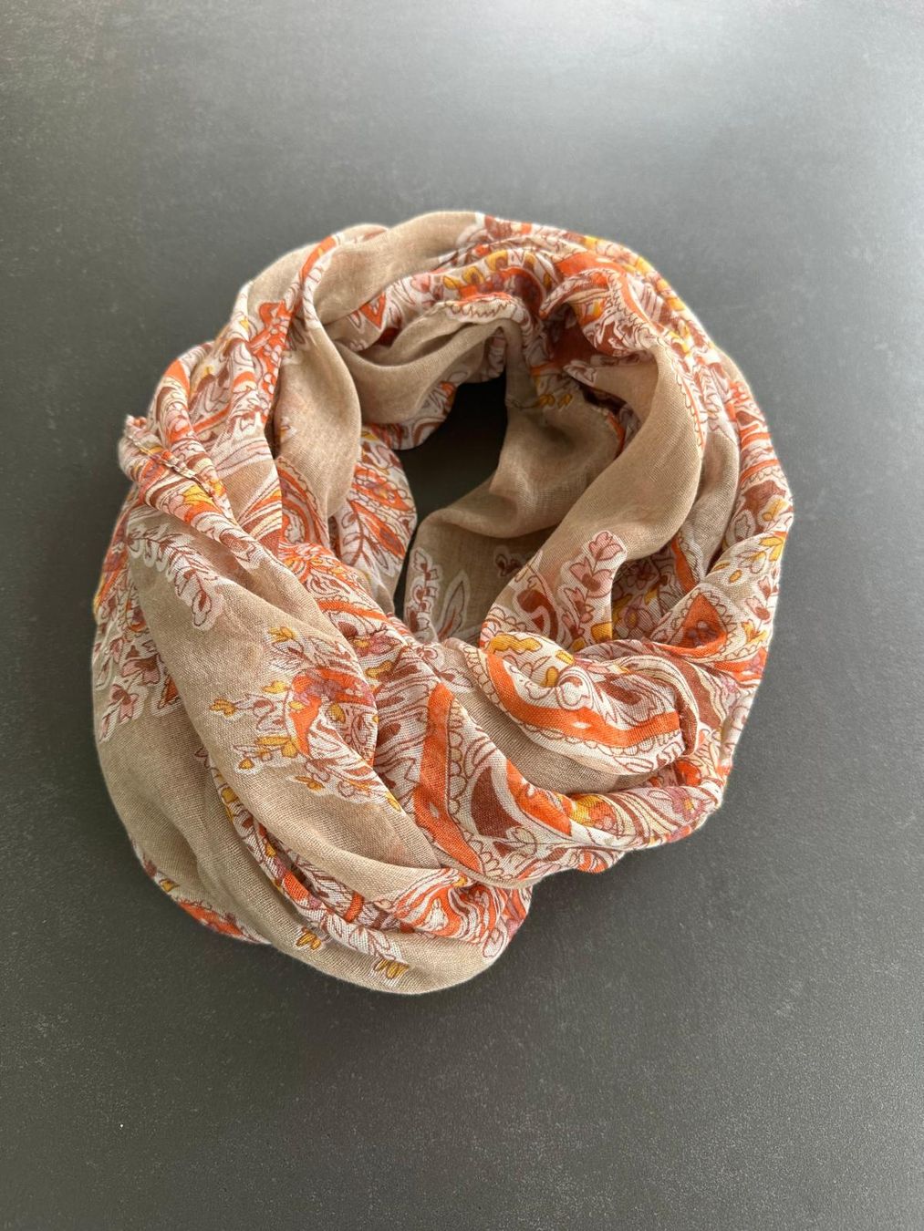 Foulard & Sciarpe: Pinuk Schal, beige/orange – Usato da Olten venduto da MattRed