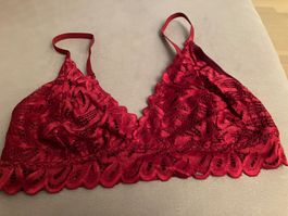 Schöner, eleganter, roter Spitzen BH Grösse M, neu