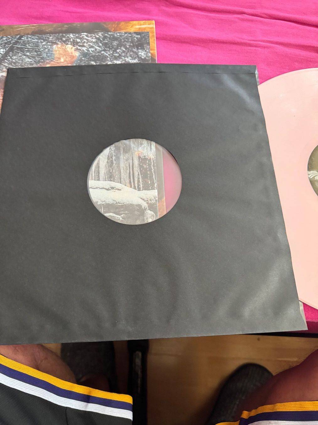 Dischi in vinile: UNREQVITED - BEAUTIFUL GHOSTS LP,ALBUN GATEFOLD – Usato da Delémont venduto da pinguino6 6