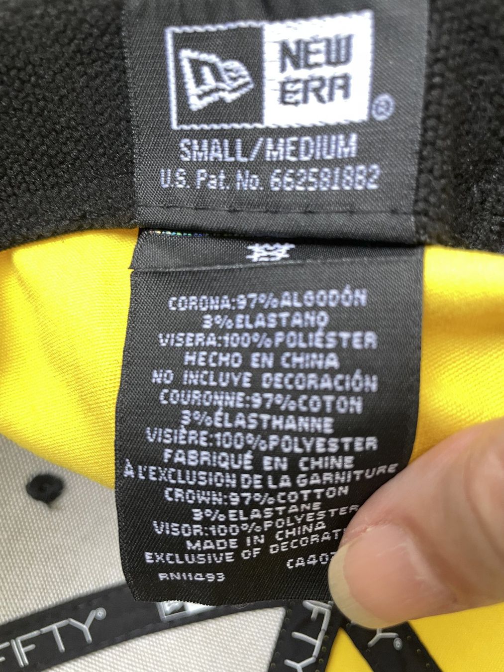 Renault Copricapi, berretti & cappellini: Renault F1 Cap Yellow/Black Adjustable – Usato da Zürich venduto da Sbd1 2