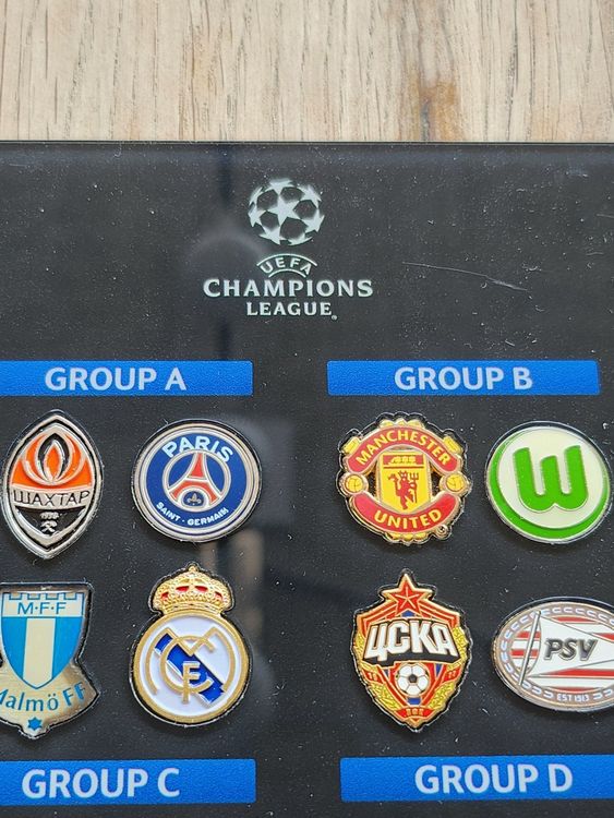 UCL Pin Set Champions League UEFA 32 Pins 2015 / 16 Fussball | Kaufen ...