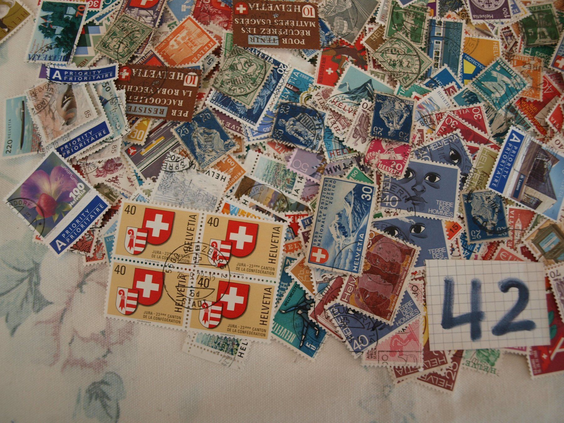 Tutti i francobolli: 1000 Schweizer Briefmarken über 70g Gebraucht siehe Bilder – Usato da Aarau venduto da Marcele0 4
