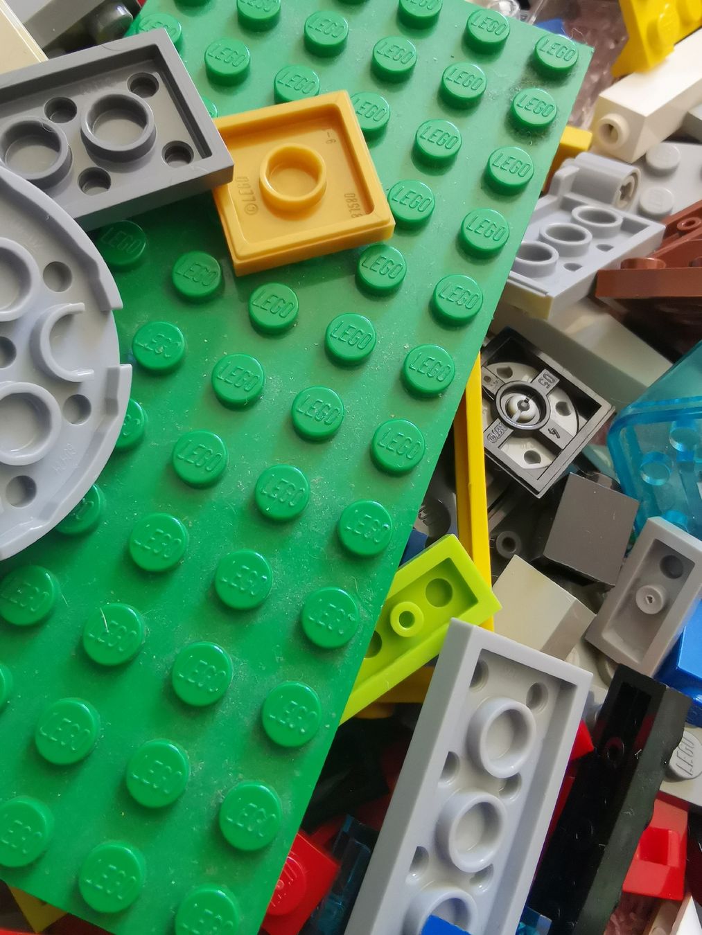 Lego Jouets: Lego "Schrott" ca 2,8 Kilo – D'occasion à Effretikon par Superkarin7 5