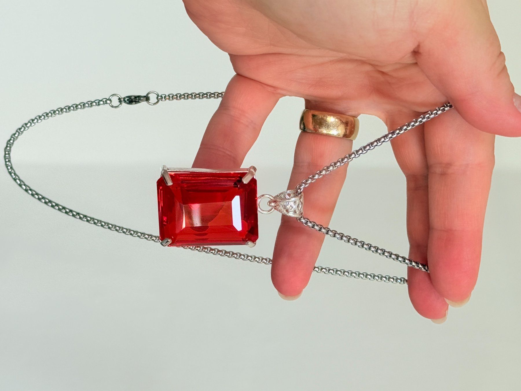 Colliers: 100 Ct Loose Gemstone Certified COLLIER – Neuf avec emballage d'origine à Genève par AWWA 5
