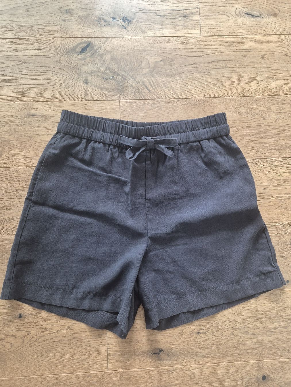 Vero Moda Pantaloni: Vero Moda Shorts,  Grösse L – Usato da Römerswil LU venduto da cfm_j789
