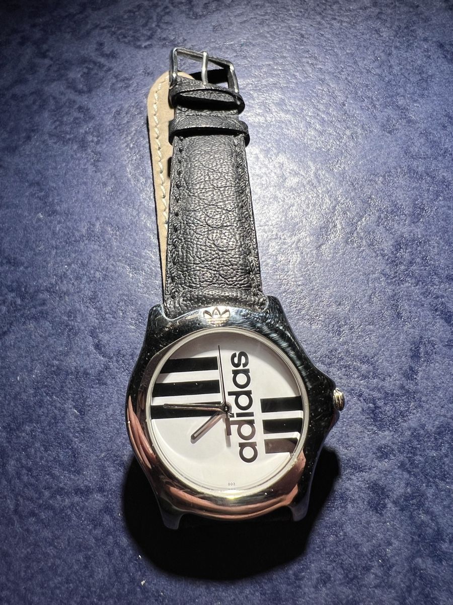 Adidas Orologi: Adidas Vintage Uhr – Usato da Laufen venduto da groove60 7