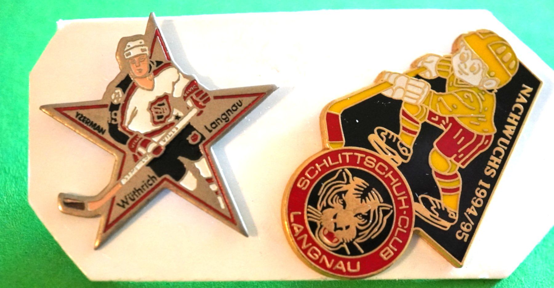 Placchette & Badge: 2 Pin SC Langnau Tigers – Usato da Worb venduto da worb01 1