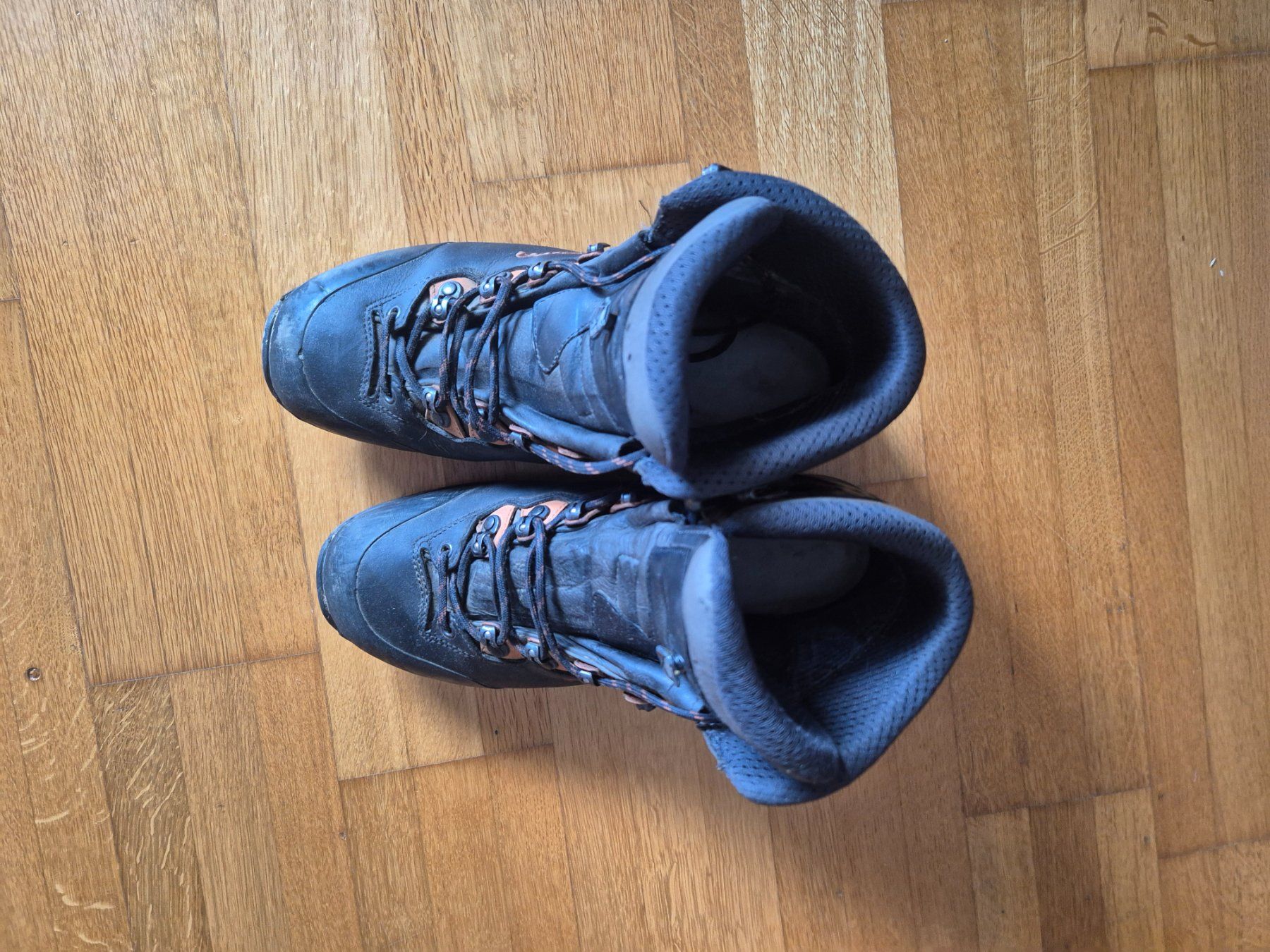 Lowa Scarpe da uomo: Lowa Wanderschuhe Gr. 42 – Usato da Emmenbrücke venduto da redfilou 1