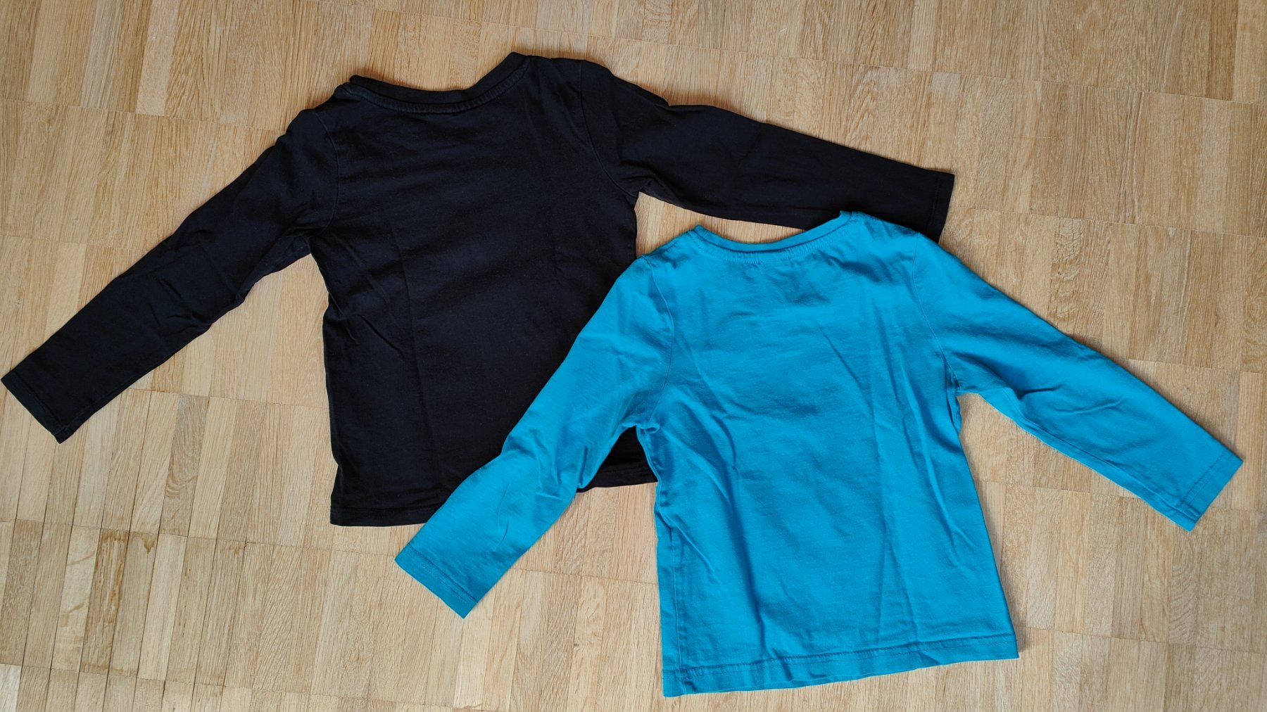 Maglioni & Felpe: 2 coole Dinosaurier Pullover  (Gr. 104) – Usato da Wädenswil venduto da adelimmat 4