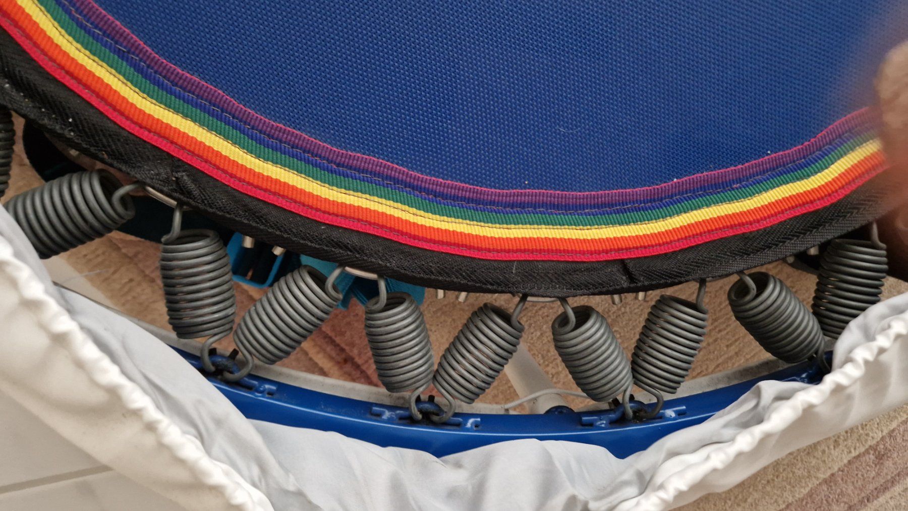 Trampolini: Gepflegtes Rebound Trampolin, Durchmesser ca.102cm – Usato da Rütihof venduto da Teddy1985 2