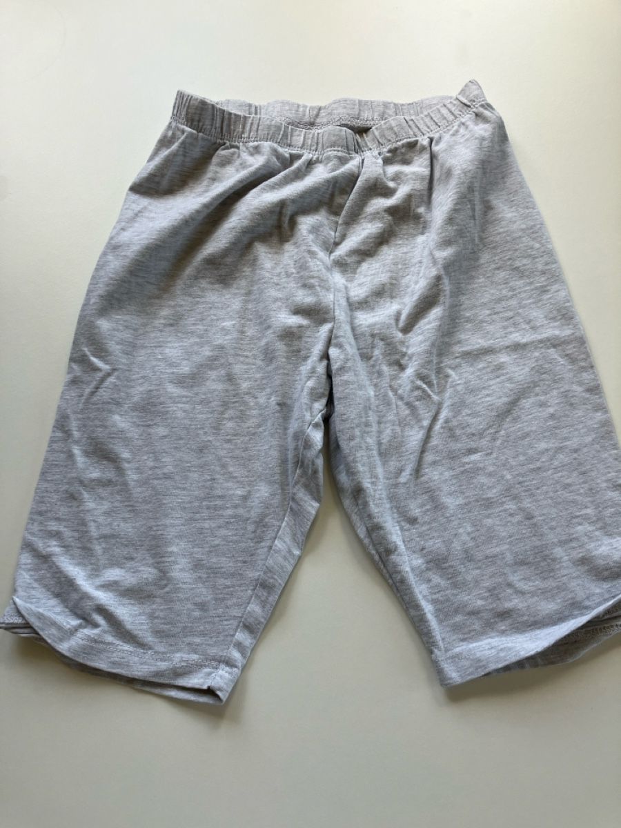 H&M Lotti di vestiti: H&M Capri Hosen 3er Set Grösse 152 – Usato da Weissbad venduto da Praxedis_P51 1