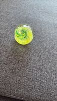 Glas Briefbeschwerer / Paperweight – Grün-Gelb – Vintage 