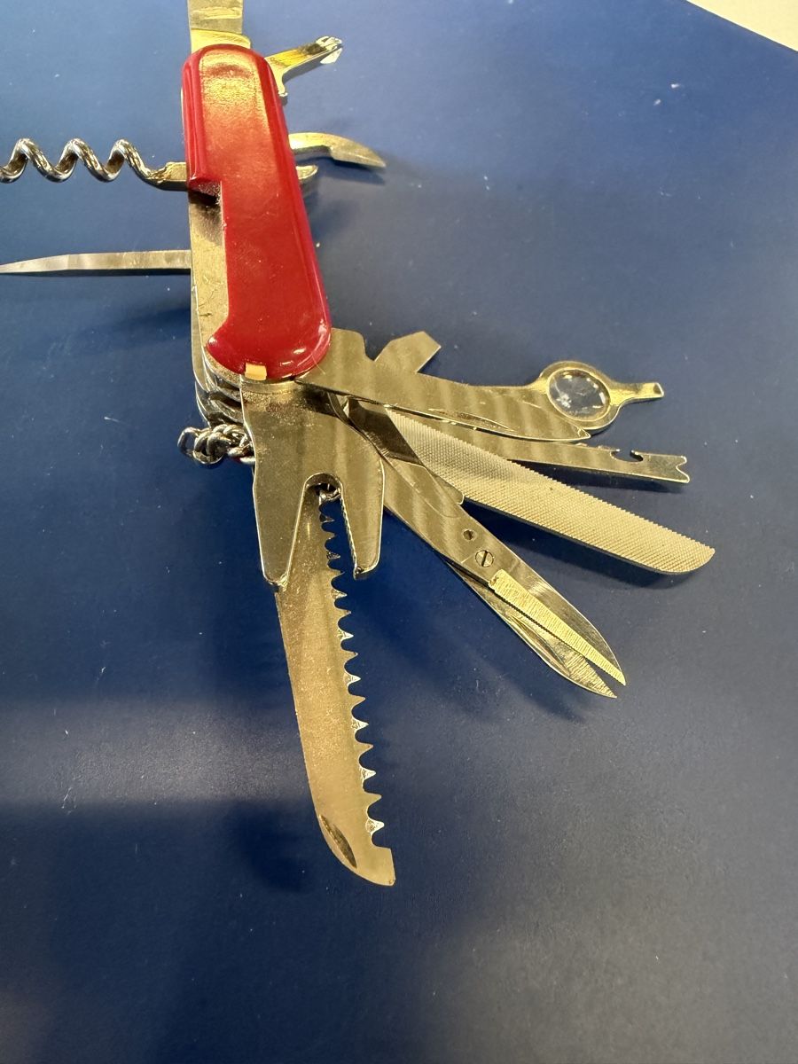 Wenger Coltelli tascabile: Wenger Taschenmesser rot gebraucht – Usato da Strengelbach venduto da RaenAntikDesign 4