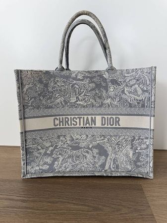 Wunderschöne Dior Book Tote - Large