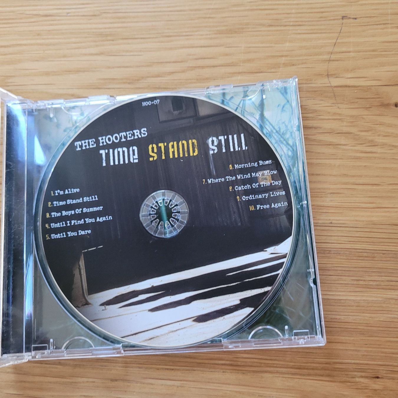 CD: CD The Hooters Time Stand Still – Usato da Biel/Bienne venduto da Destockweb 1