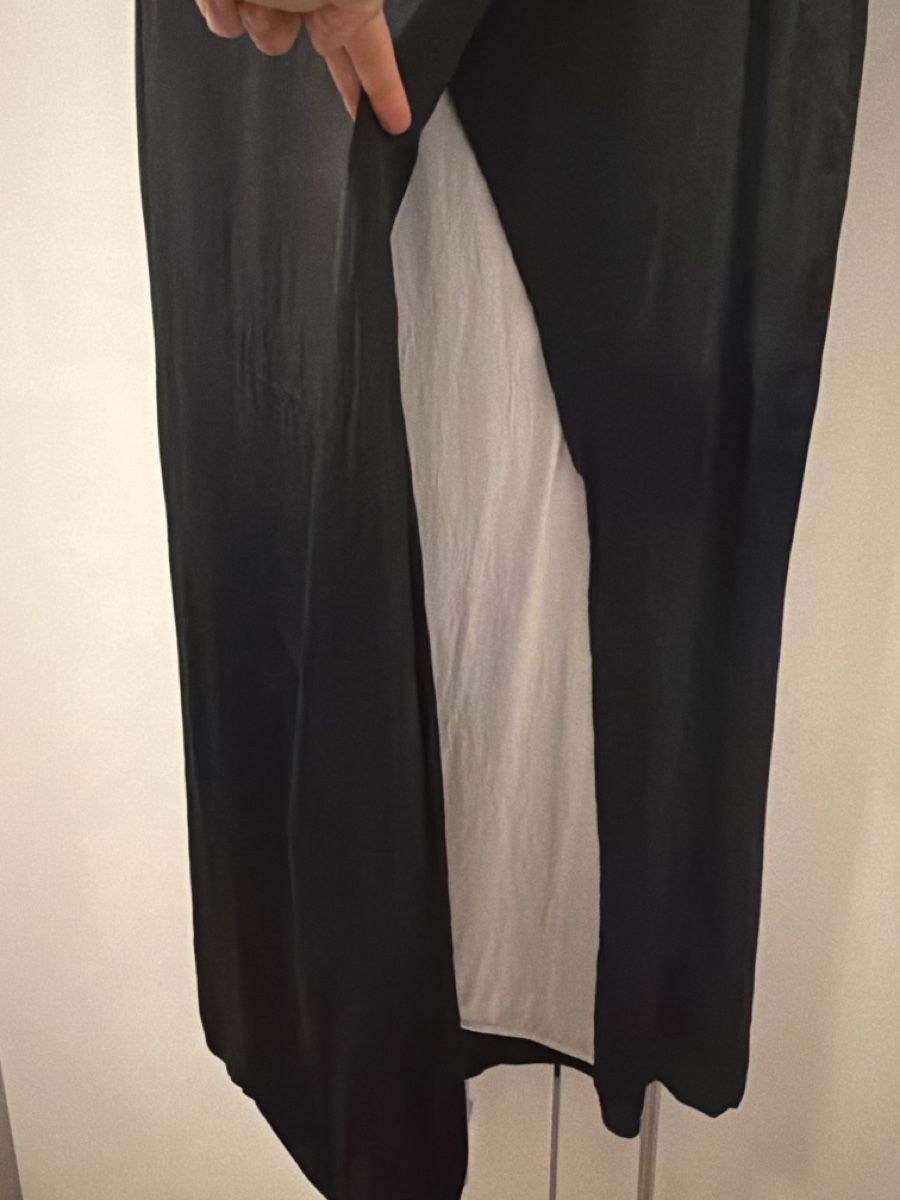 Zara Gonne: Black Midi Skirt with Slit - Zara – Usato da Zürich venduto da cme_ft9l 2