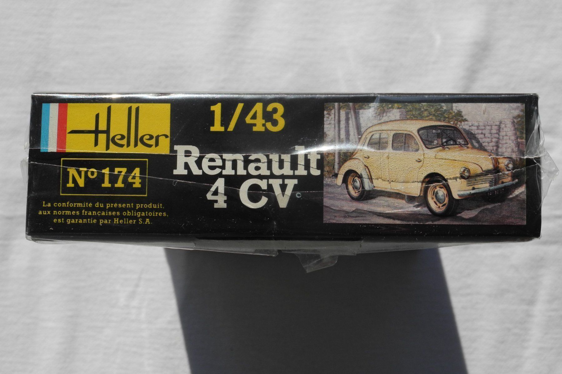 Heller Modellini d'auto: Heller Bausatz Renault 4CV – Nuovo e nell'imballaggio originale da Biel/Bienne venduto da Missourip 1