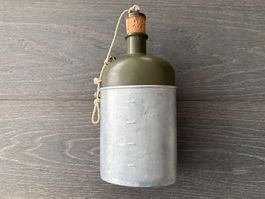 Feldflasche Ord. 1932 grün MZ 1940 und Becher MB 1940