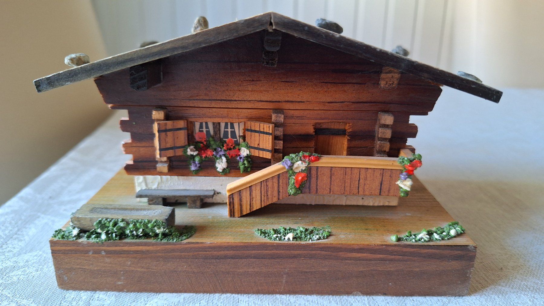 Carillon: Schweizer Musikdose  Chalet -Häuschen " Appenzellerbraut " – Usato da Dornach venduto da majo8689 1
