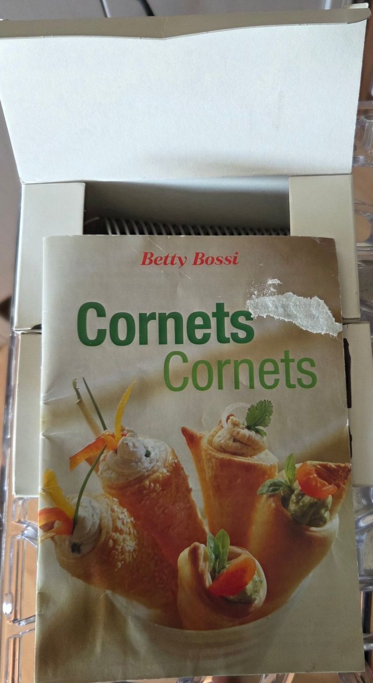 Betty Bossi Teglie da forno: Betty Bossi 8 Cornets Formen – Nuovo (secondo la descrizione) da Gossau SG venduto da tenerife11 1