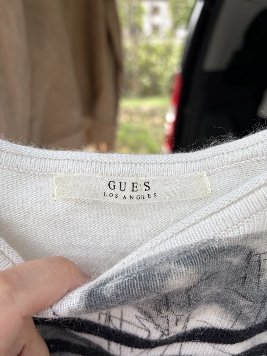 Guess Pulls & Sweat-shirts: Pull GUESS taille S  – D'occasion à Evionnaz par kat_nv9f 1