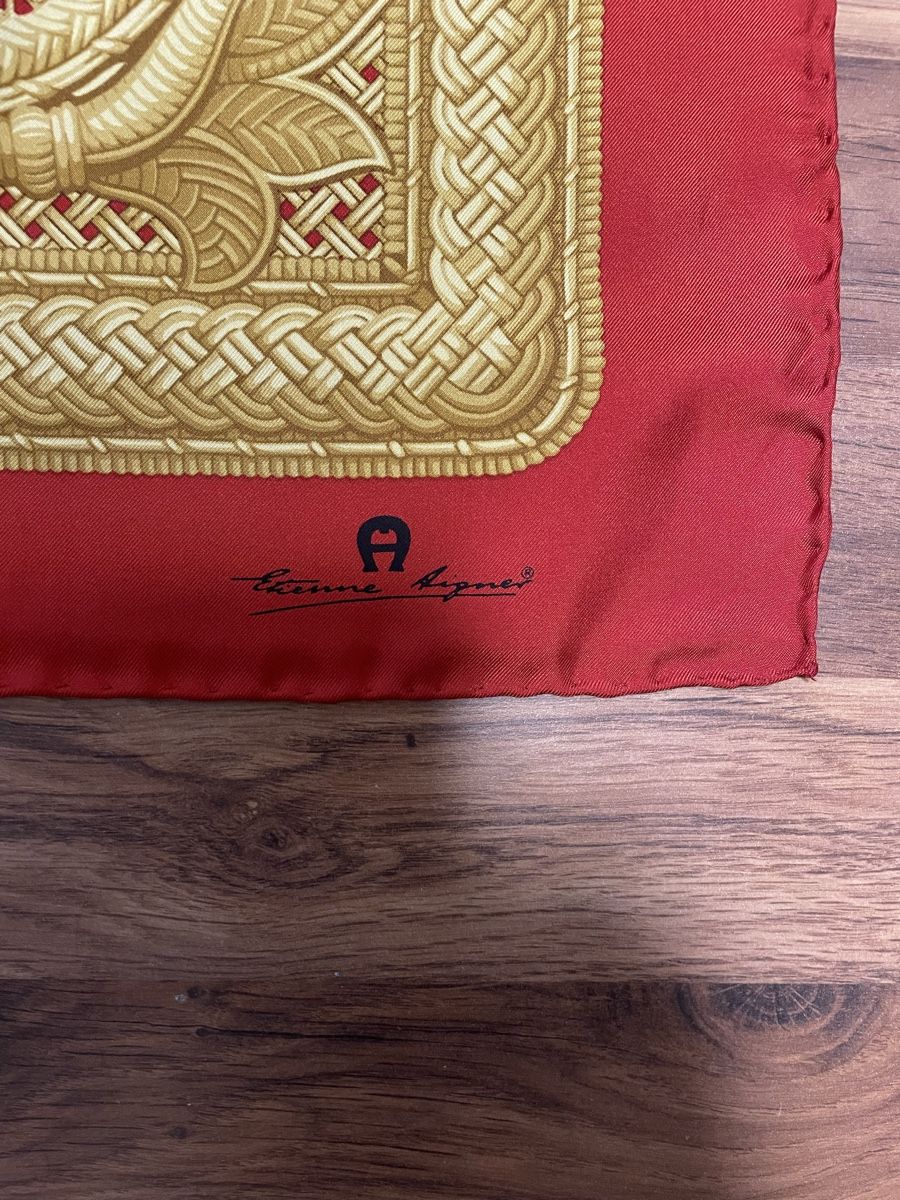Aigner Foulards, Tücher & Schals: Seidenfoulard von  Aigner – Gebraucht aus Hünenberg von Simsa0 1