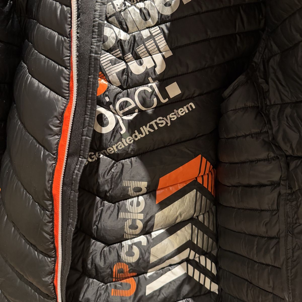 Superdry Giacche: Eco Superdry Black Puffer Jacket – Usato da Lausanne venduto da its_zl9h 6