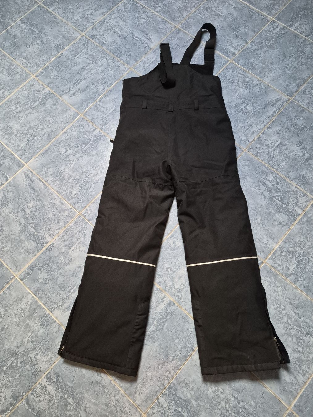C&A Completi, tute sportive e funzionali: Skihose gr.158/164 – Usato da Oberbuchsiten venduto da selotius 2
