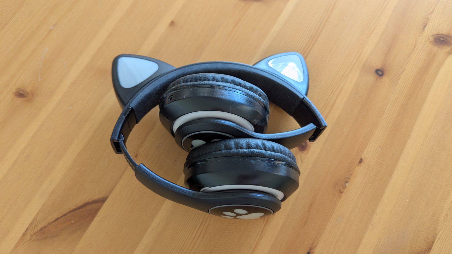 Cuffie: Casque bluetooth chat lumineux – Usato da Pully venduto da dia_6tzd 2
