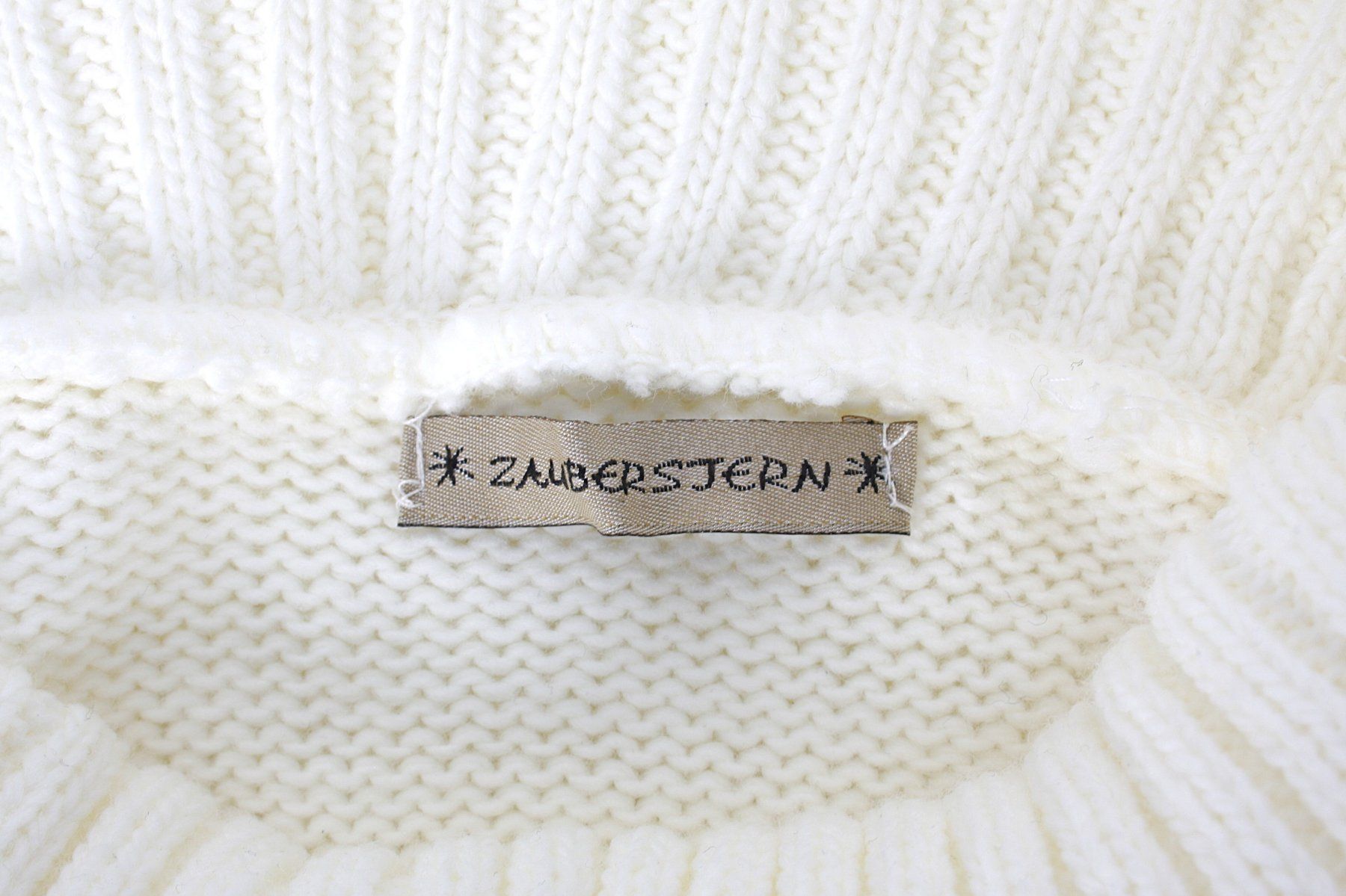 Maglioni & Felpe: ZAUBERSTERN Rollkragenpullover weiss Gr. M – Usato da Zollikofen venduto da Restwert_Zollikofen 3