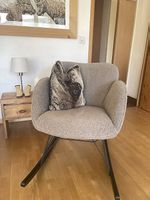 Schaukelstuhl / Lounge-Sessel aus Bouclé