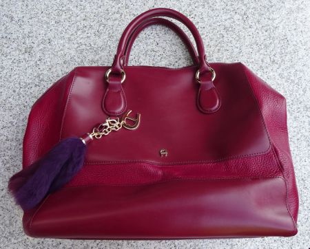 Aigner Tasche weinrot Handtasche Leder edel