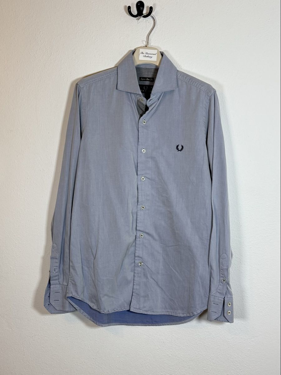 Fred Perry Hemden: Fred Perry man super slim fit shirt S – Gebraucht aus Lugano von TheUniversalClothing