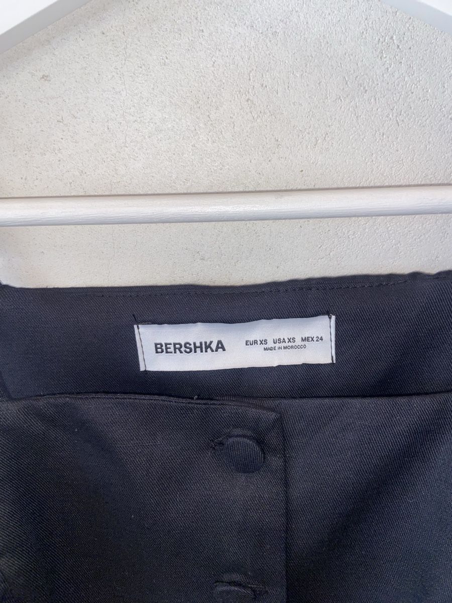 Bershka Tops: Top BERSHKA – Neu (gemäss Beschreibung) aus Romainmôtier von jea_n99k 3