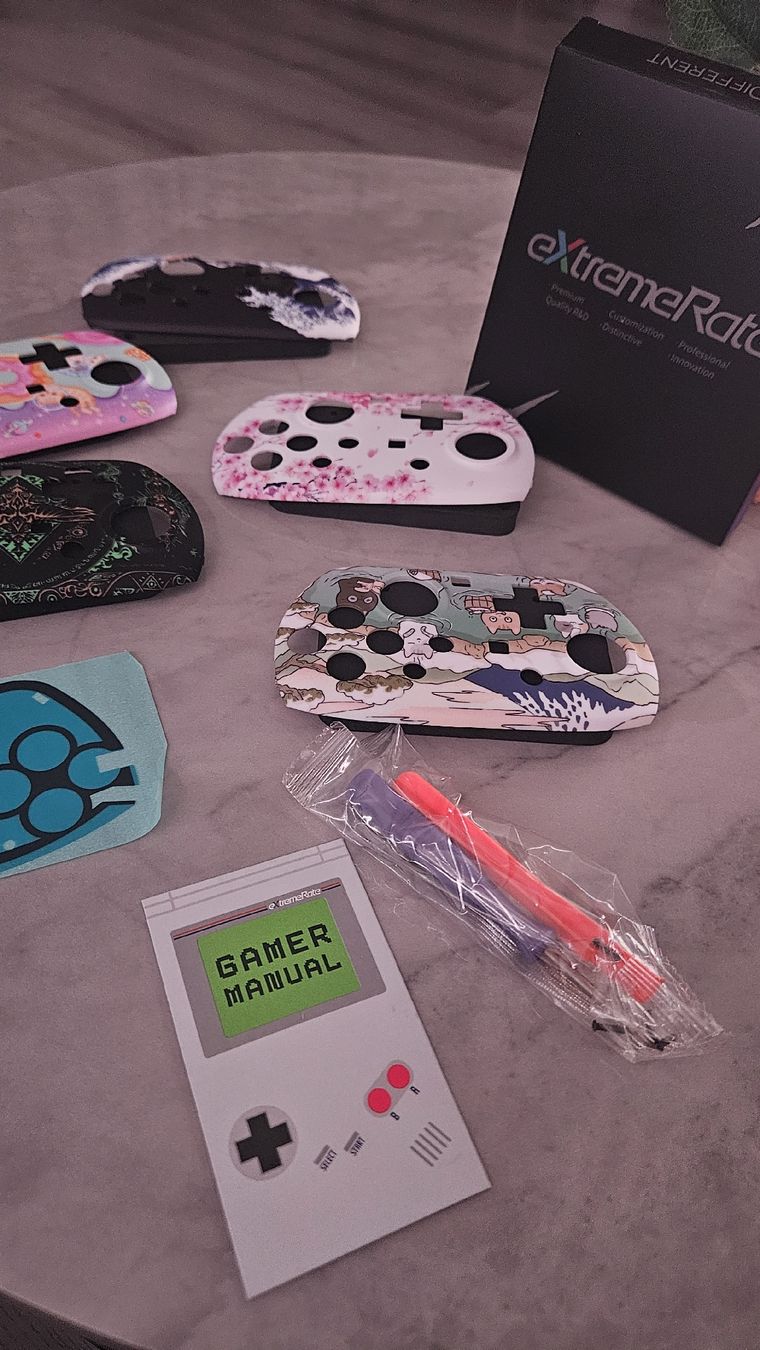Custodie protettive: Bunte Cover für Controller – Nuovo (secondo la descrizione) da Grenchen venduto da Yuninja