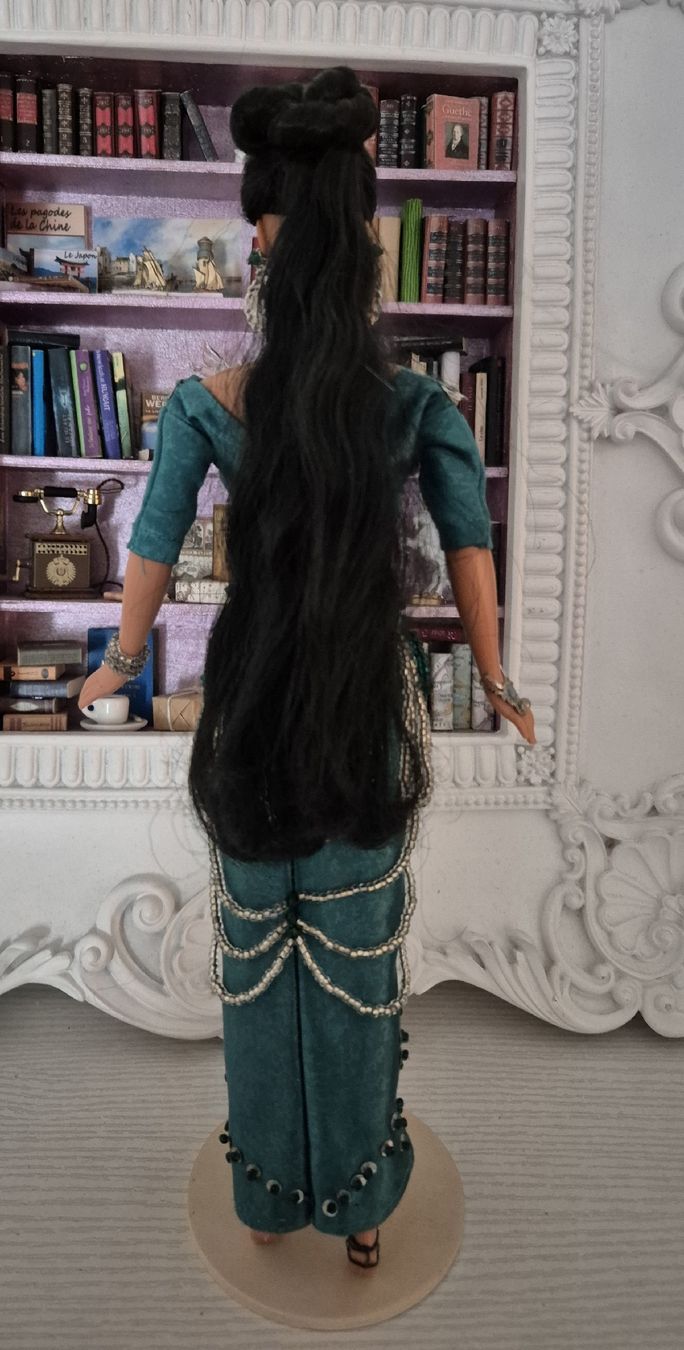 Poupées: Barbie création de Raymonde Cotture de 2009 – Neuf (Voir description) à Gland par nad_h6lg 2