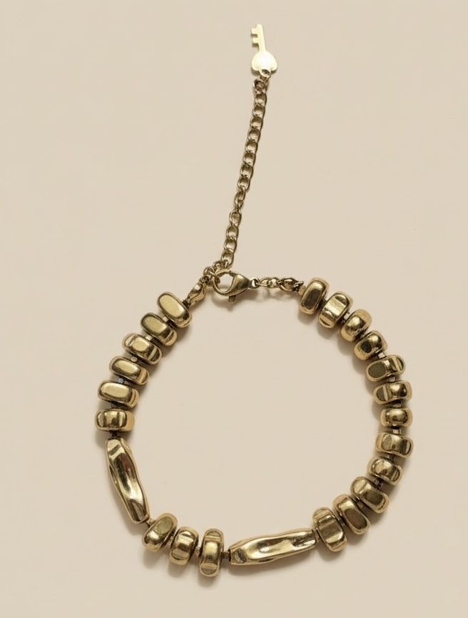 Bracciali & Braccialetti: Golden Beaded Bracelet with Key Charm - Summer Style – Nuovo e nell'imballaggio originale da Saland venduto da ele_vc96
