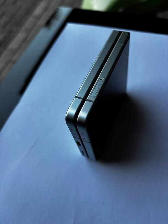 Telefoni cellulari / Smartphones: Samsung Galaxy Z Flip 7 512 GB Mint – Usato da Schötz venduto da Kevin141991 1