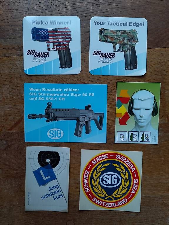 Sticker: Div. Aufkleber SIG, SIG-Sauer & Armee – Nuovo (secondo la descrizione) da Muttenz venduto da Laeckerlihamschter