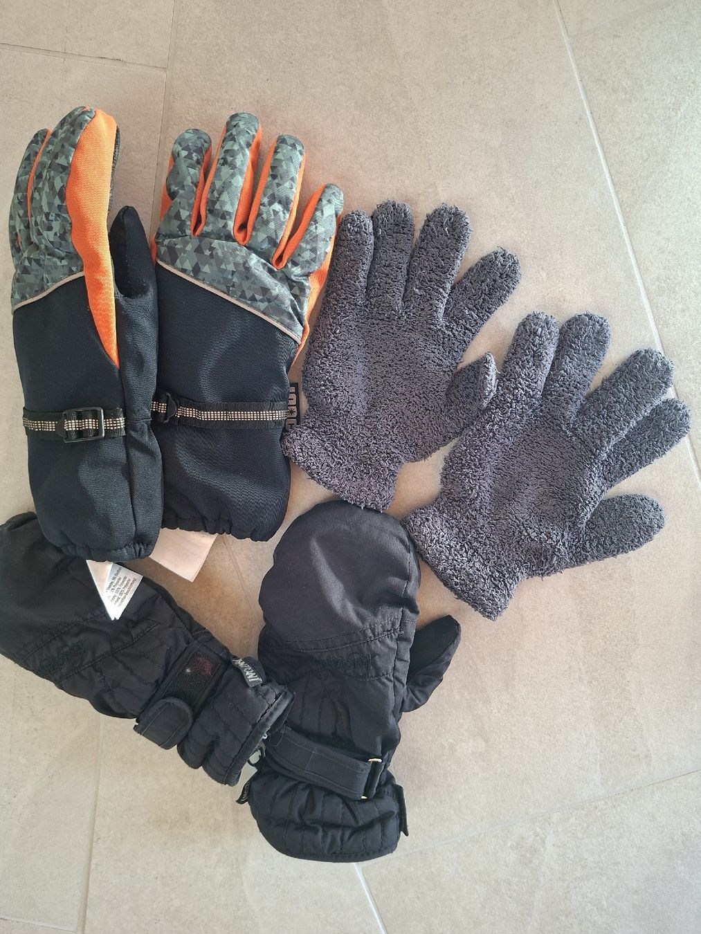 Kinderhandschuhe: Handschuhe – Gebraucht aus Rebstein von minou0041