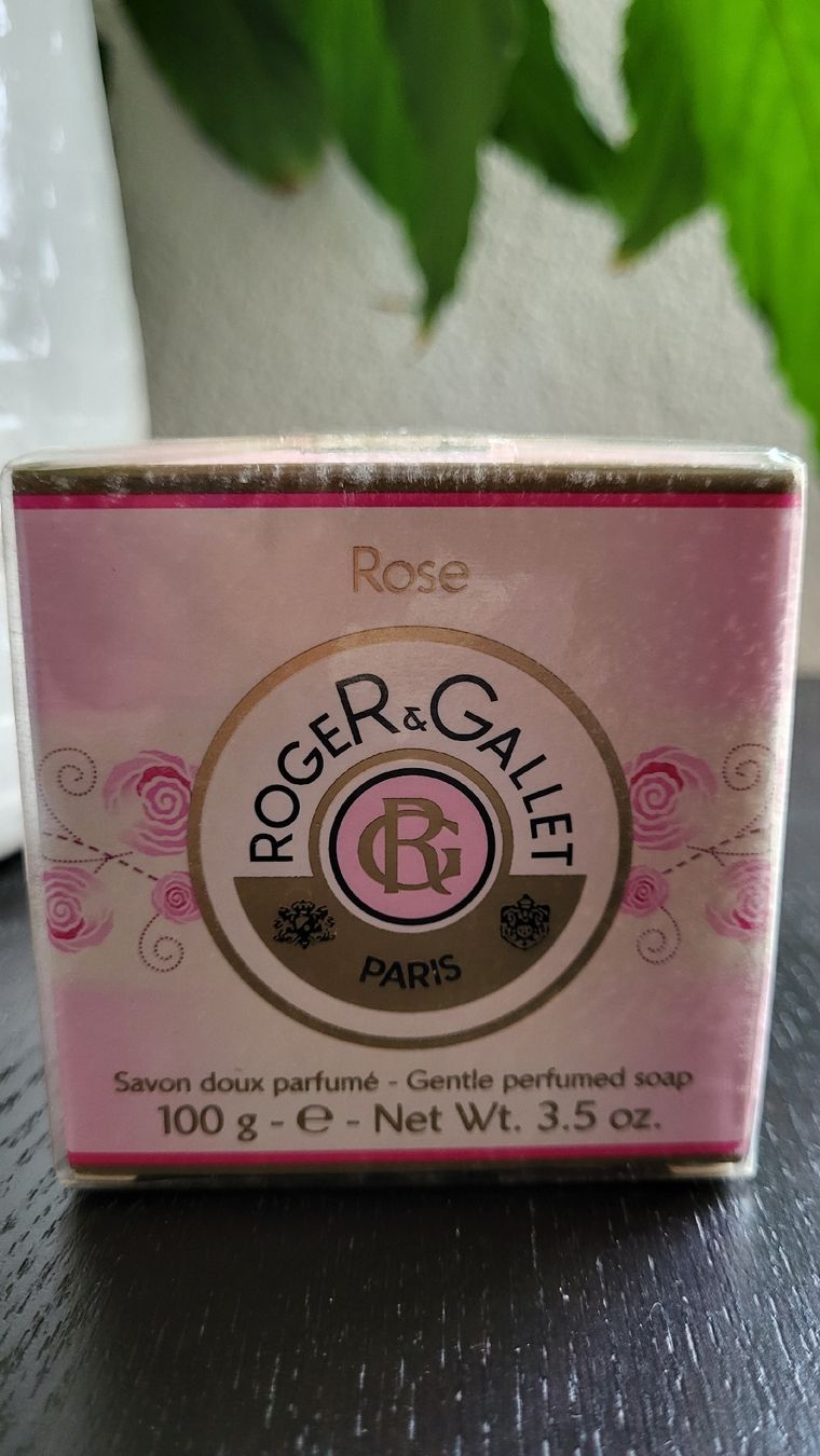 Doccia: Roger&Gallet Rose Seife, Neu & Originalverpackt, – Nuovo e nell'imballaggio originale da Schindellegi venduto da Maidli8834