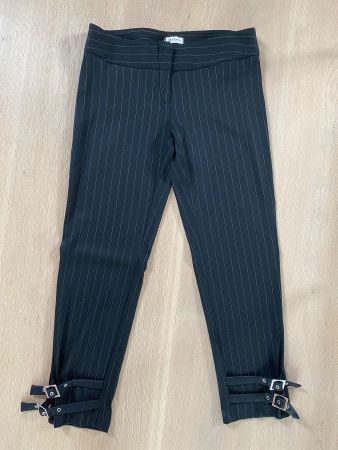 Neue Max Mara 3/4 Hose Grösse CH 40, I 44, USA 10