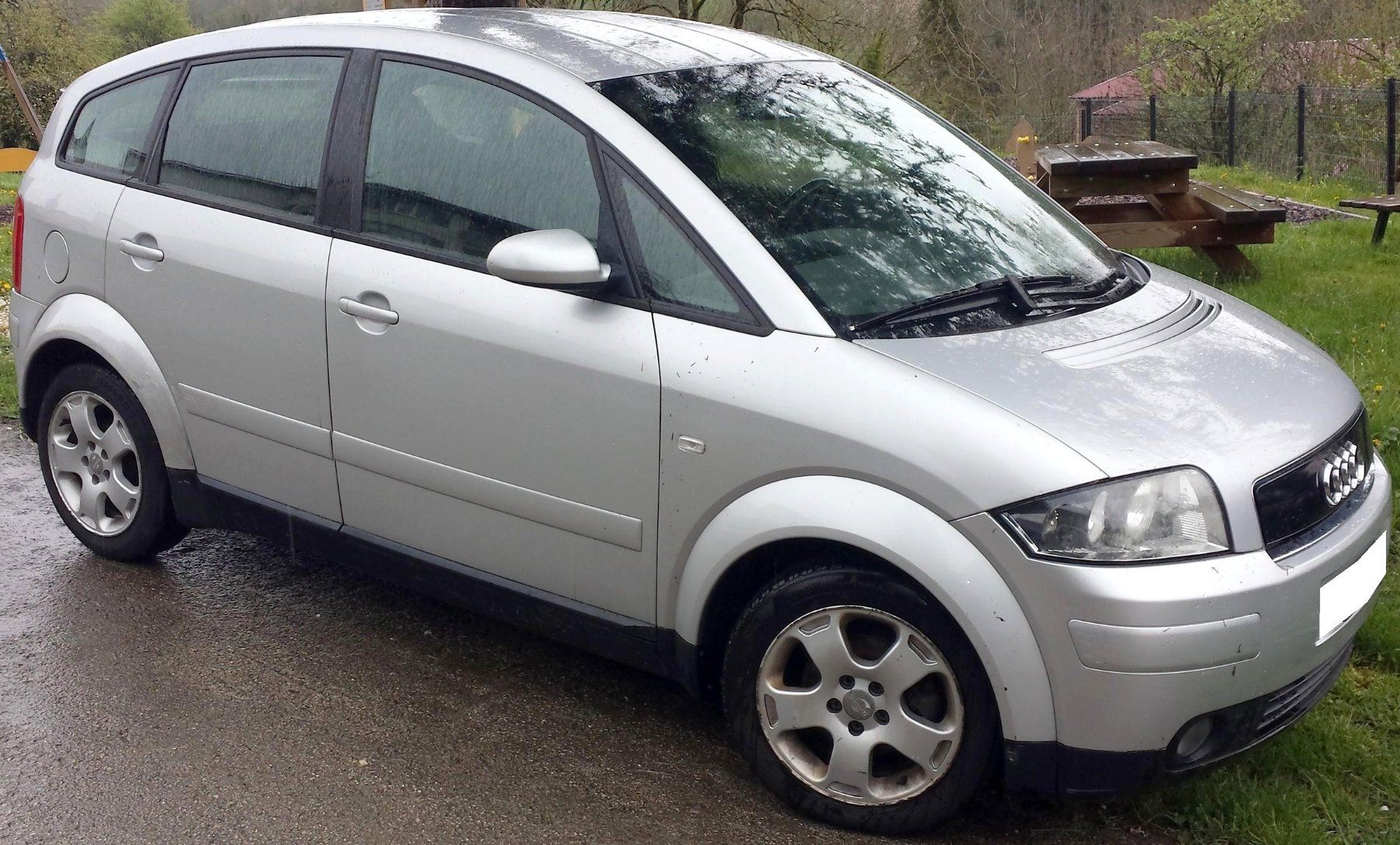 Audi Automobili: Audi A2 1.4i aus 2001 ab Platz – Usato da Yverdon-les-Bains venduto da Xqrk 3