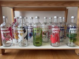 14 leere Absolut Vodka Flaschen für Sammler
