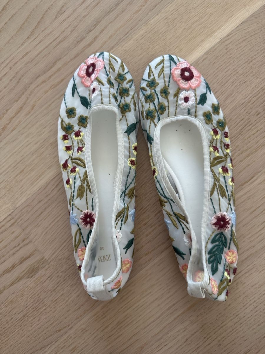 Zara Scarpe da donna: Zara Ballerinas Gr 38 – Usato da Ostermundigen venduto da jurz