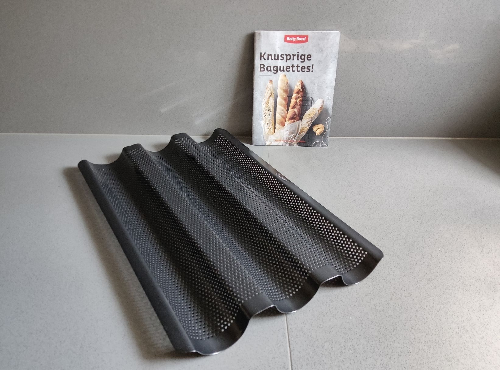 Betty Bossi Teglie da forno: BACKBLECH BAGUETTE / BETTY Bossi – Nuovo (secondo la descrizione) da Minusio venduto da Todesca