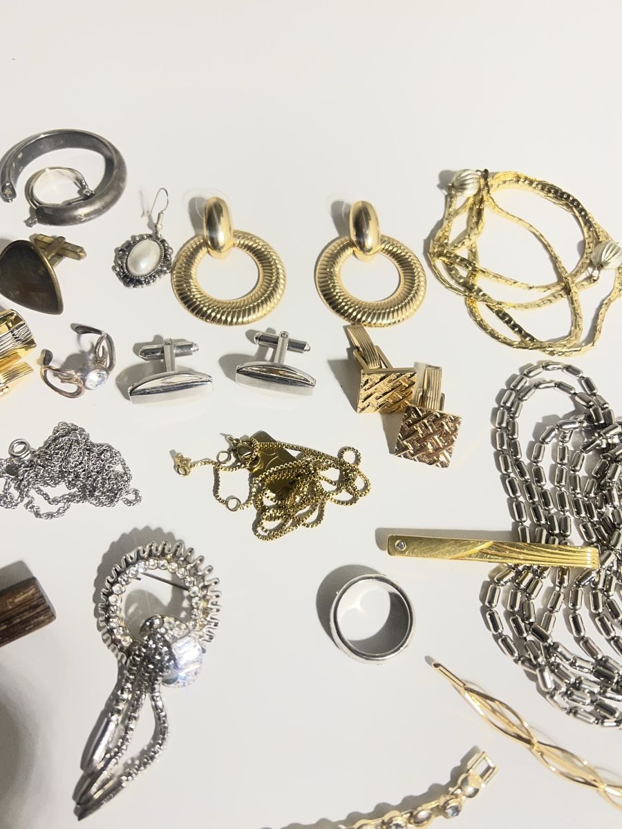 Autres bijoux: Lot de bijoux anciens – D'occasion à St-Pierre-Clages par ste_xk6p 4